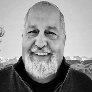 english american voice artist male