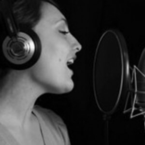 italian female voiceover talent professional