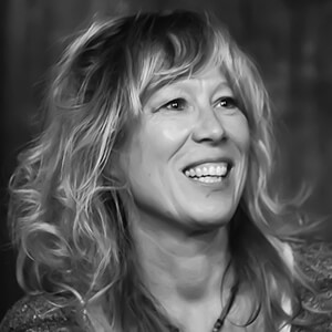 female german voice artist professional