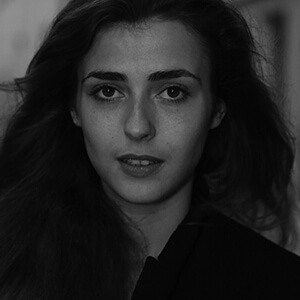 Sara B head shot